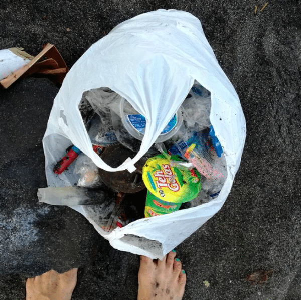 Plastikflaschen Verbot auf Pazifik Insel Clean Up EcoYou