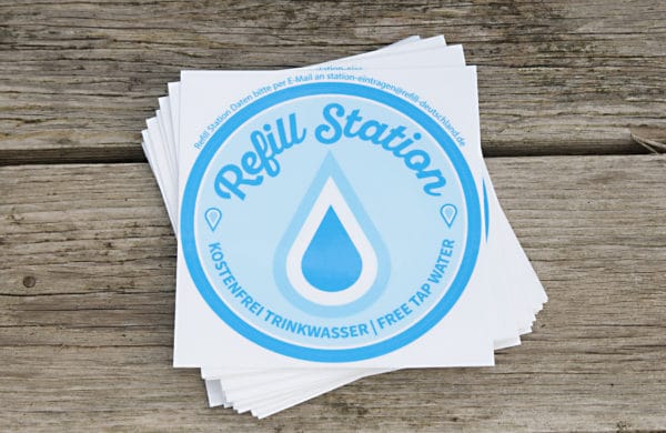 Refill Aufkleber Plastikfrei EInkaufen ohne Verpackung Unverpackt Einkaufen ohne Plastik Refill Station spendet kostenfreies Wasser EcoYou