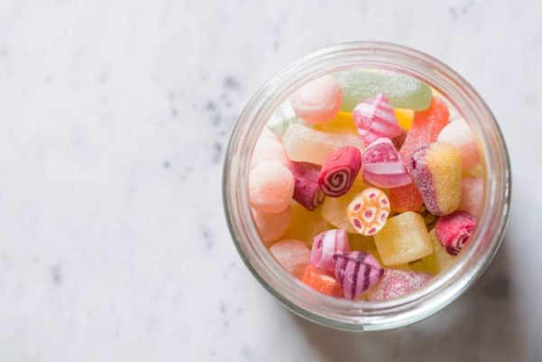 Plastikfrei süßigkeiten einkaufen unverpackte süßigkeiten plastikfrei leben bonbons im glas