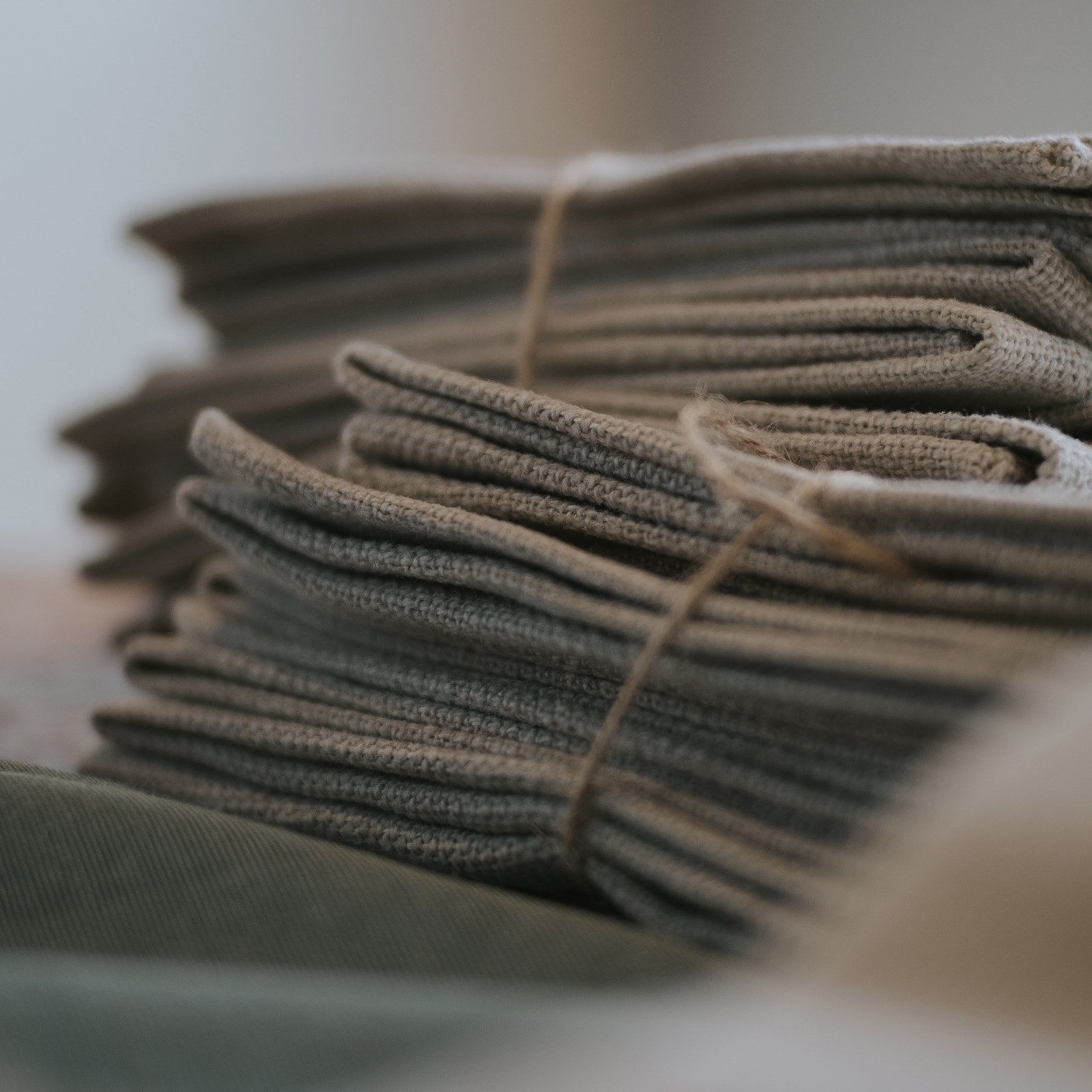 mit-tuechern-verpacken Tücher zum Verpacken von Geschenke Nachhaltige Verpackung für Weihnachten